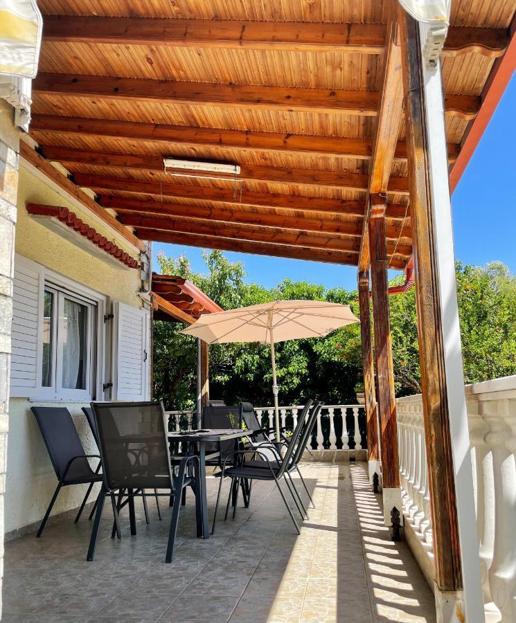 Casa Lia-Beach Front Villa Nea Kallikrateia Extérieur photo
