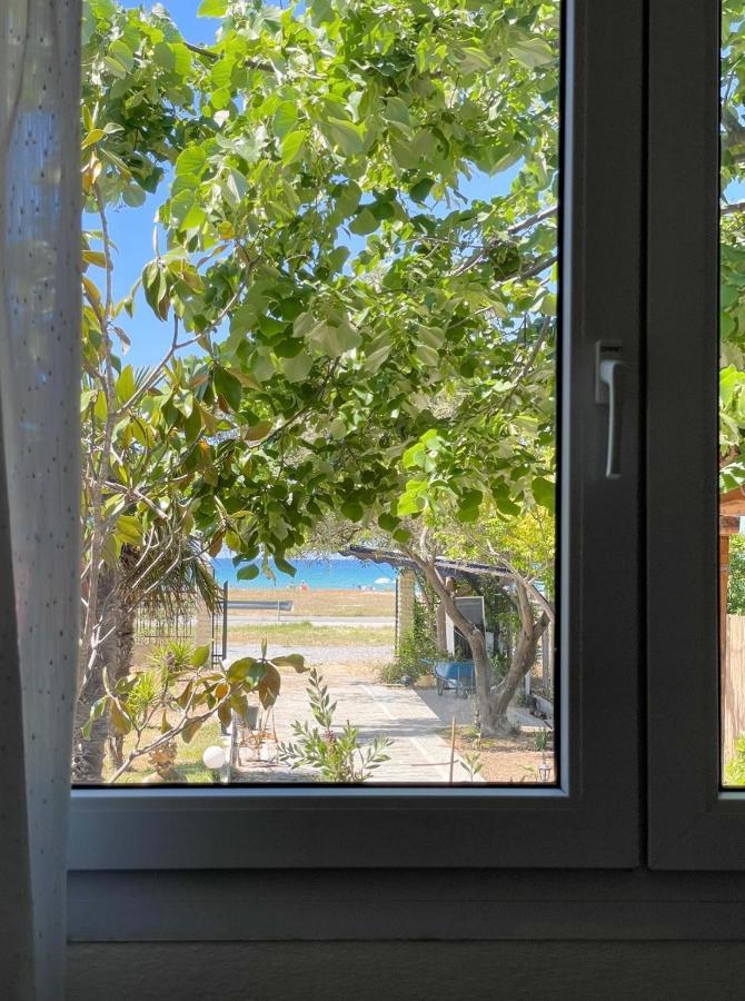 Casa Lia-Beach Front Villa Nea Kallikrateia Extérieur photo