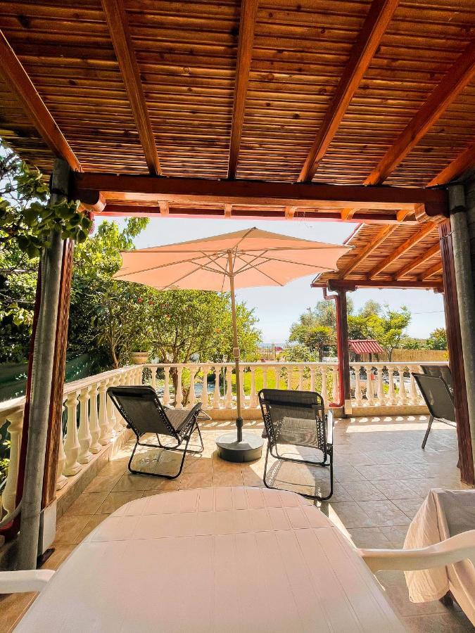 Casa Lia-Beach Front Villa Nea Kallikrateia Extérieur photo