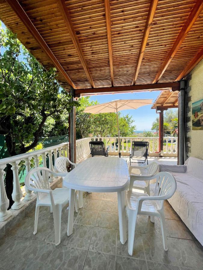 Casa Lia-Beach Front Villa Nea Kallikrateia Extérieur photo