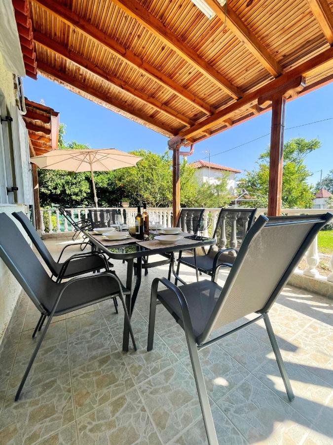 Casa Lia-Beach Front Villa Nea Kallikrateia Extérieur photo
