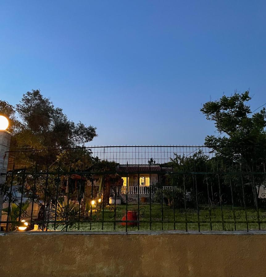 Casa Lia-Beach Front Villa Nea Kallikrateia Extérieur photo